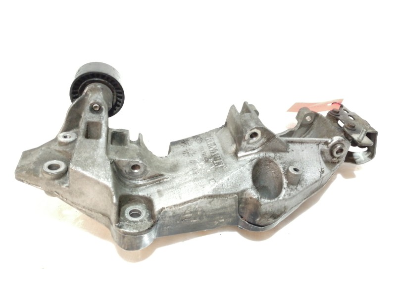 Recambio de soporte alternador para renault koleos dynamique pack2 referencia OEM IAM 8200527320  