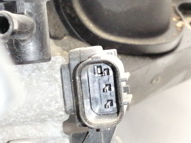 Recambio de colector admision para honda cr-v (rd8) es referencia OEM IAM 17100PNCJ0  