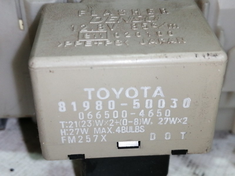 Recambio de caja reles / fusibles para toyota rav 4 (a2) 2.0 sol 44x (2003) referencia OEM IAM 8198050030 0665004650 