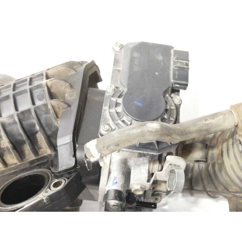 Recambio de colector admision para honda cr-v (rd8) es referencia OEM IAM 17100PNCJ0  