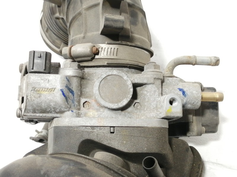 Recambio de colector admision para honda cr-v (rd8) es referencia OEM IAM 17100PNCJ0  