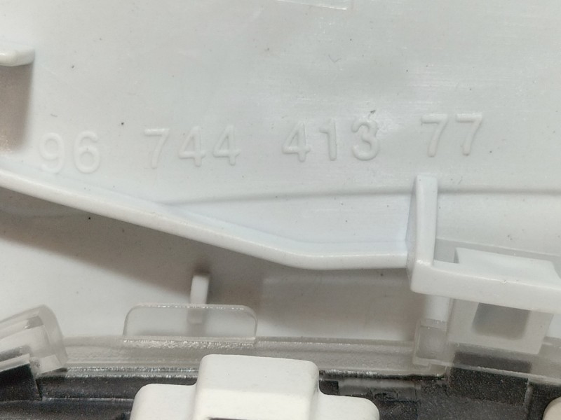 Recambio de luz interior para peugeot 2008 (--.2013) allure referencia OEM IAM 9674441377  