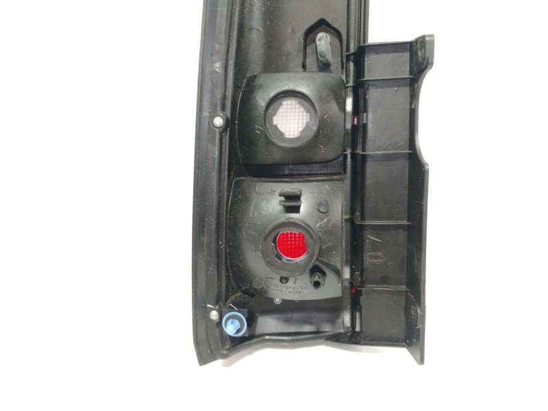 Recambio de piloto trasero izquierdo para suzuki jimny sn (fj) techo metálico referencia OEM IAM 13232091  