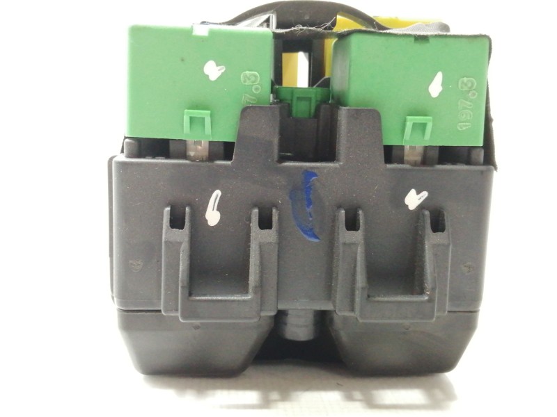 Recambio de caja reles / fusibles para peugeot 2008 (--.2013) allure referencia OEM IAM 9666232680  