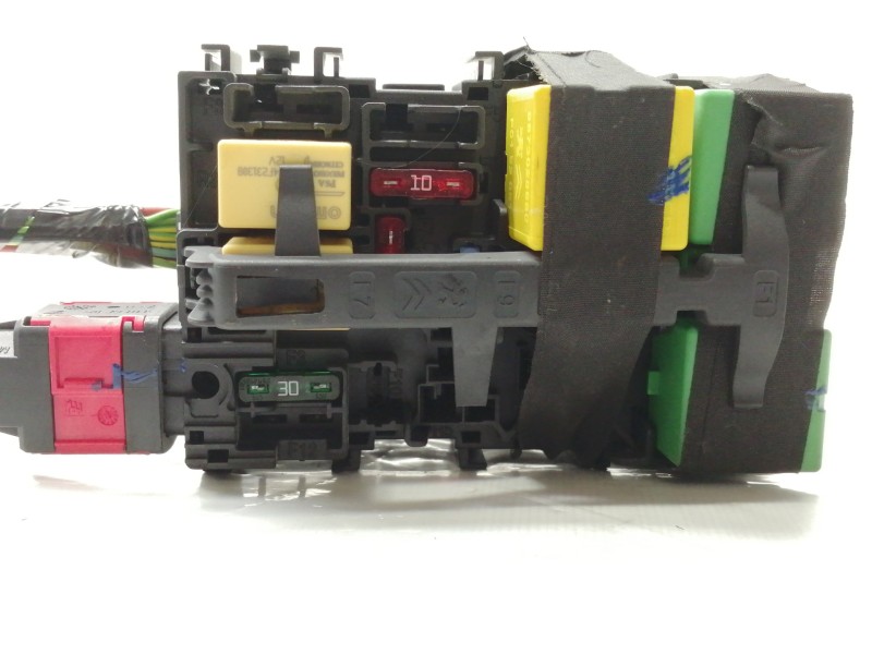 Recambio de caja reles / fusibles para peugeot 2008 (--.2013) allure referencia OEM IAM 9666232680  