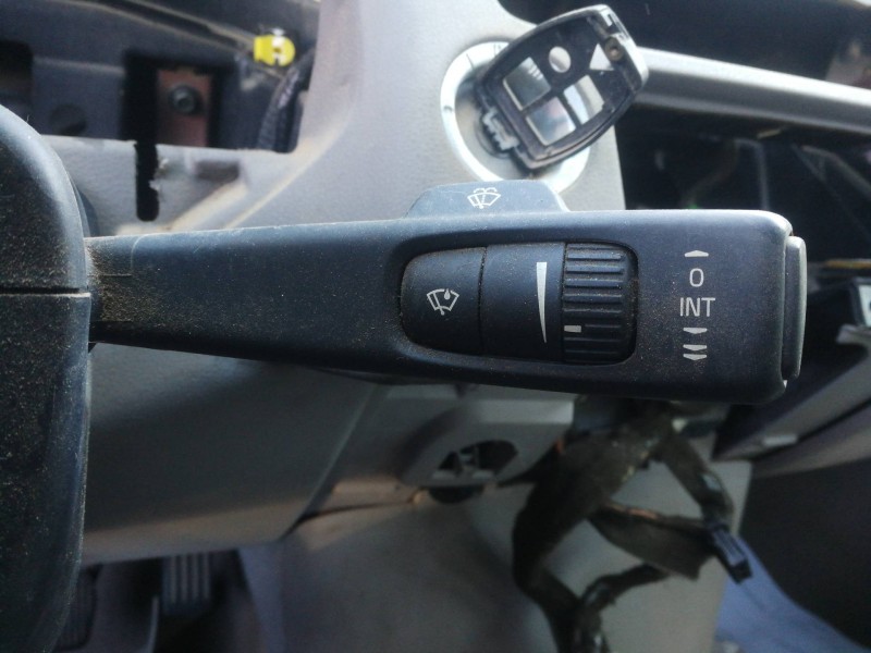 Recambio de mando limpia para volvo s40 berlina 2.0 d kinetic referencia OEM IAM 17D770  