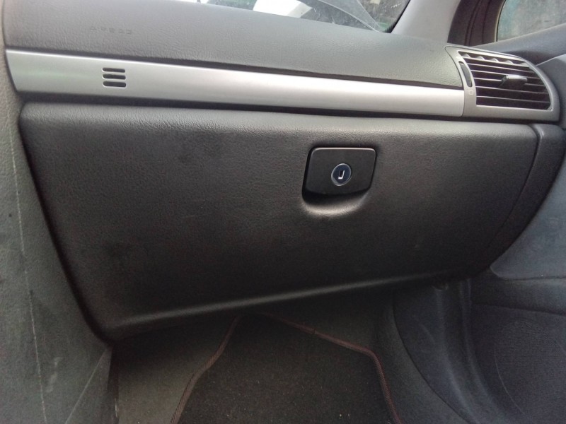 Recambio de guantera para peugeot 407 2.0 16v cat (rfj / ew10a) referencia OEM IAM   