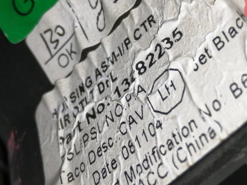 Recambio de pantalla multifuncion para opel insignia berlina cosmo referencia OEM IAM 13233977F  