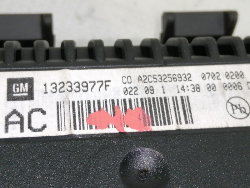 Recambio de pantalla multifuncion para opel insignia berlina cosmo referencia OEM IAM 13233977F  