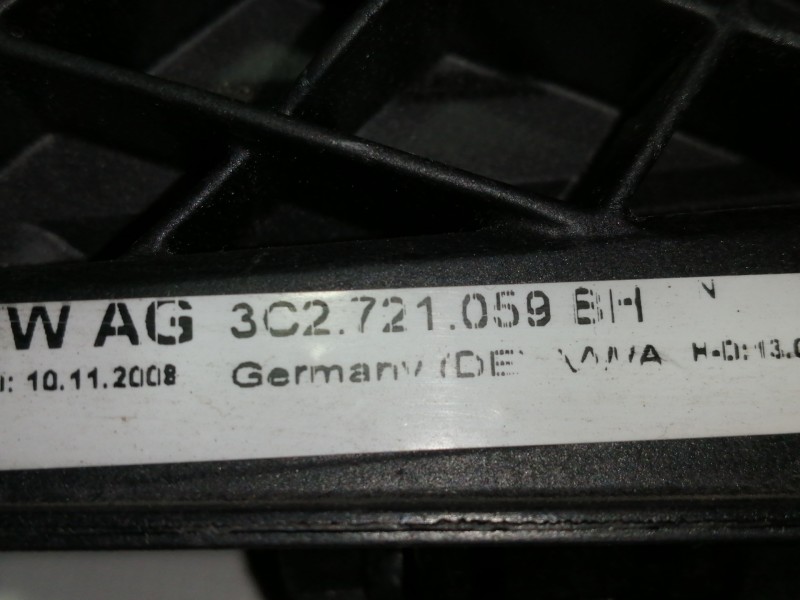 Recambio de pedal embrague para volkswagen passat lim. (362) edition bluemotion referencia OEM IAM 3C2721059  