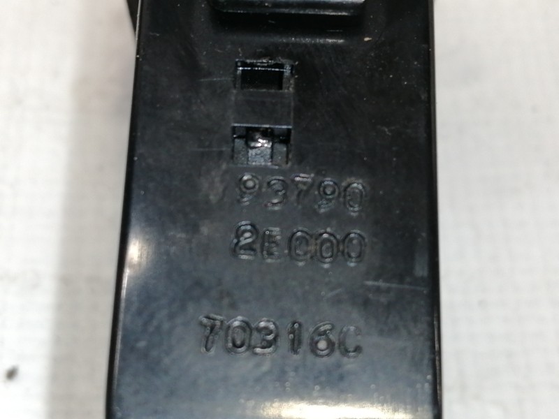 Recambio de warning para hyundai tucson (jm) 2.0 crdi comfort referencia OEM IAM 937902E000  