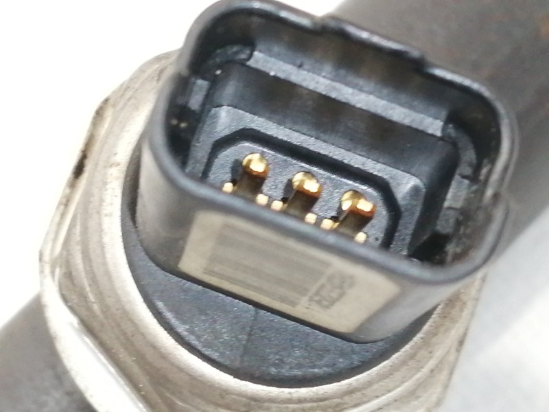 Recambio de rampa inyectora para ford focus berlina (cap) trend referencia OEM IAM 9654726280  