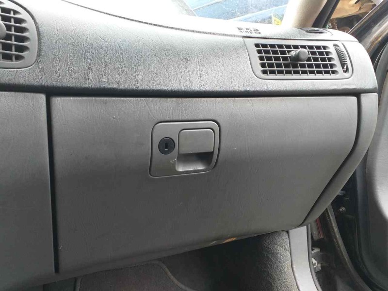 Recambio de guantera para saab 9-5 familiar 2.2 tid linear referencia OEM IAM   