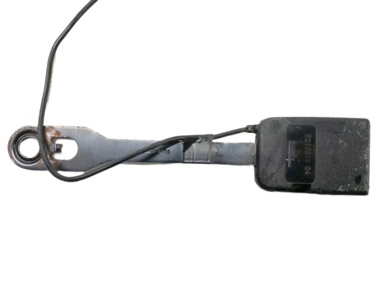 Recambio de enganche cinturon delantero izquierdo para citroën c4 coupe vtr plus referencia OEM IAM B9132AC16 501581804 