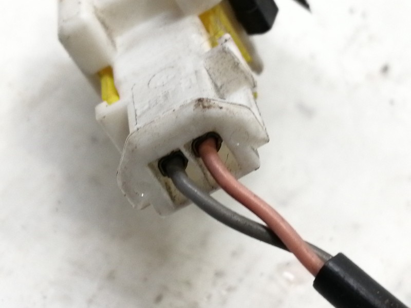 Recambio de enganche cinturon delantero izquierdo para citroën c4 coupe vtr plus referencia OEM IAM B9132AC16 501581804 