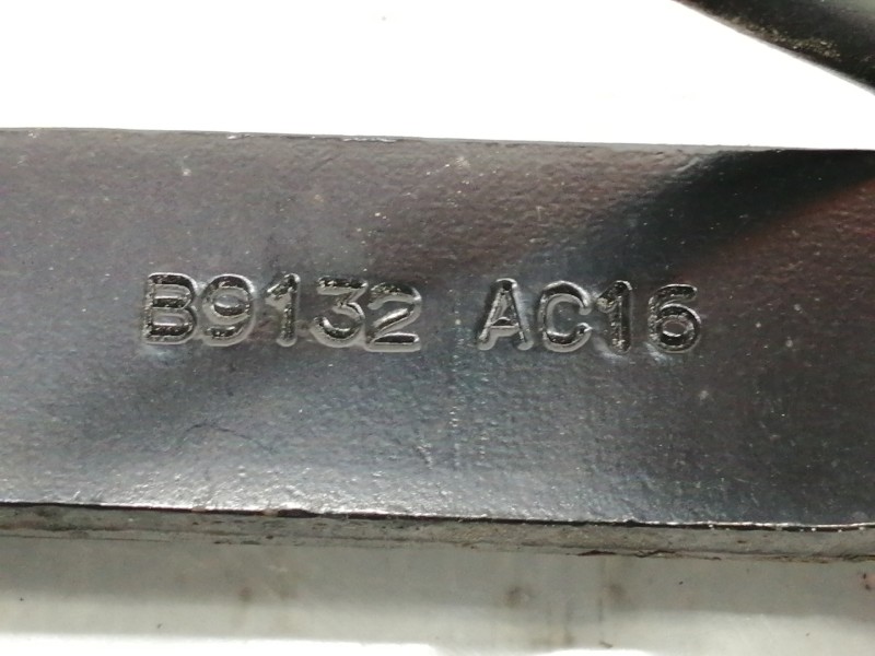 Recambio de enganche cinturon delantero izquierdo para citroën c4 coupe vtr plus referencia OEM IAM B9132AC16 501581804 