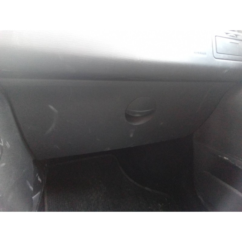 Recambio de guantera para citroën c4 coupe vtr plus referencia OEM IAM 136106 06100841 