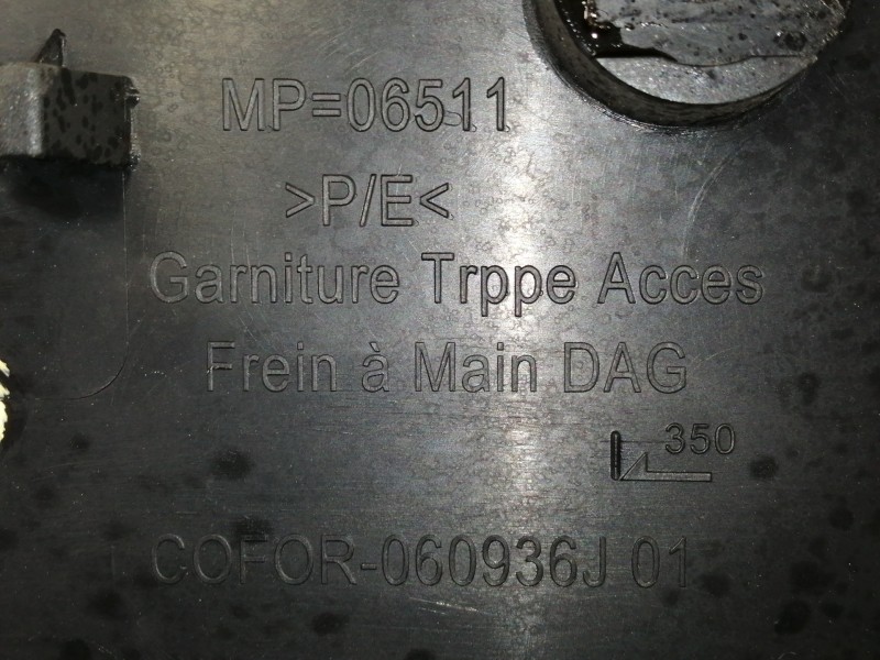 Recambio de apoyabrazos central para peugeot partner kombi premium referencia OEM IAM MP06511 060936J01 