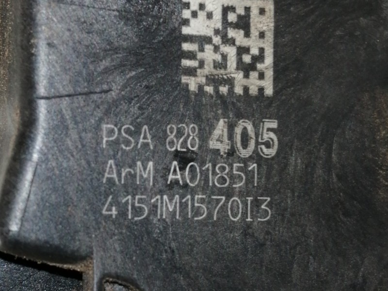 Recambio de cerradura puerta delantera derecha para peugeot partner kombi premium referencia OEM IAM 828405 A01851 4151M1570I3