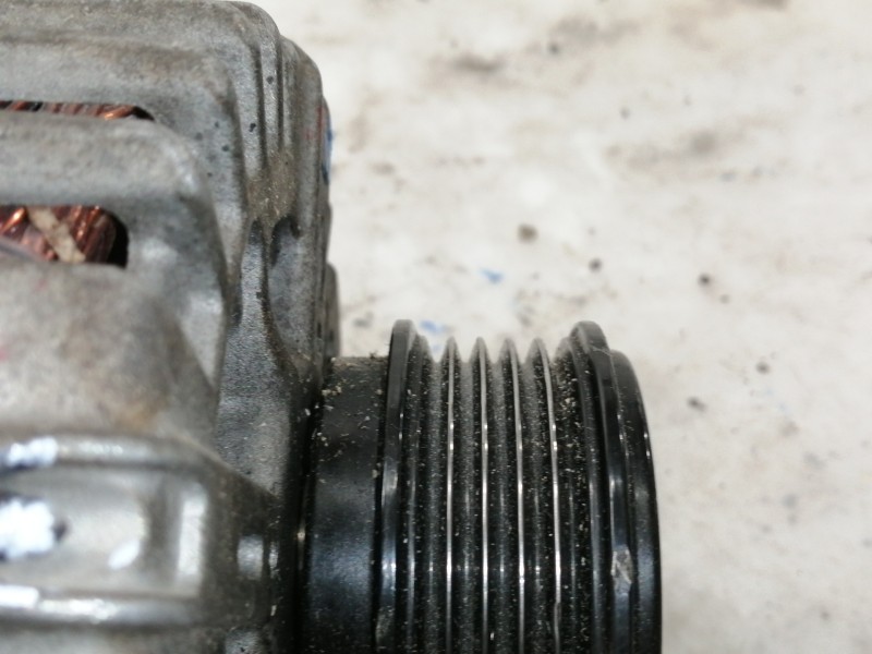 Recambio de alternador para hyundai ix35 comfort 2wd referencia OEM IAM 373002A850 2611067 