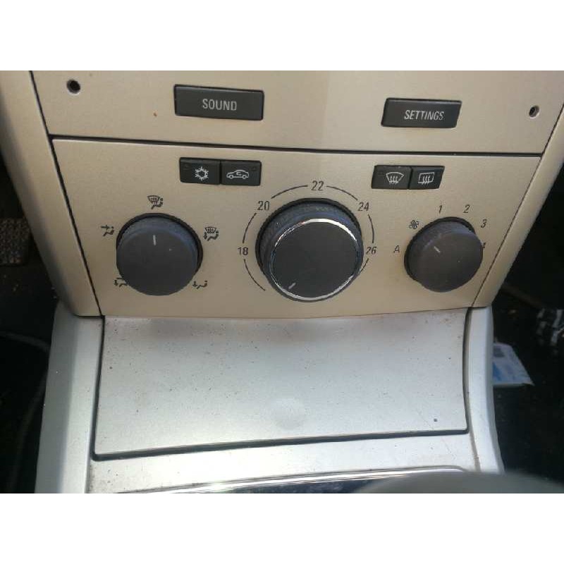 Recambio de mando calefaccion / aire acondicionado para opel astra h berlina cosmo referencia OEM IAM 901513660000 13247811 0AL0