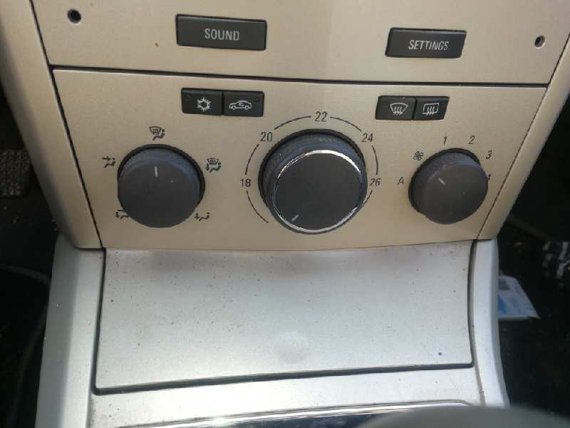 Recambio de mando calefaccion / aire acondicionado para opel astra h berlina cosmo referencia OEM IAM 901513660000 13247811 0AL0