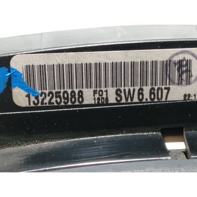 Recambio de cuadro instrumentos para opel zafira b cosmo referencia OEM IAM 13225988  
