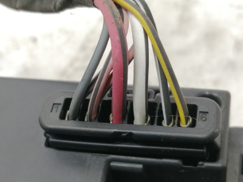 Recambio de mando limpia para renault clio iii exception 2 referencia OEM IAM 881030060  