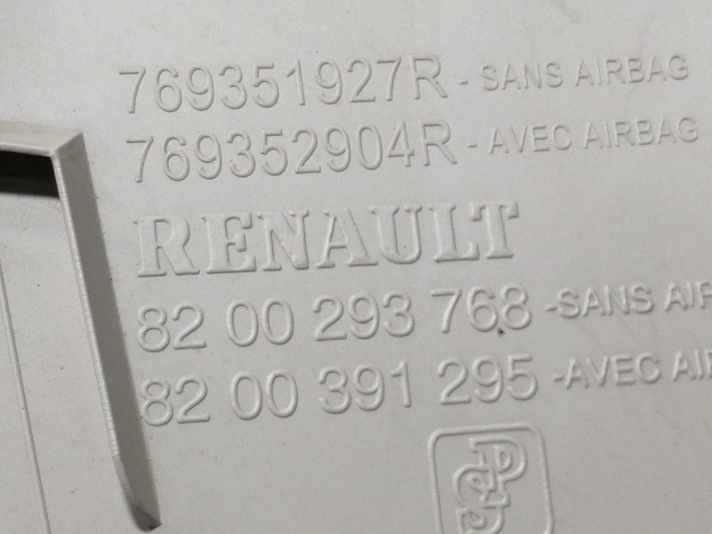 Recambio de cinturon seguridad trasero central para renault clio iii exception 2 referencia OEM IAM 33056057E  