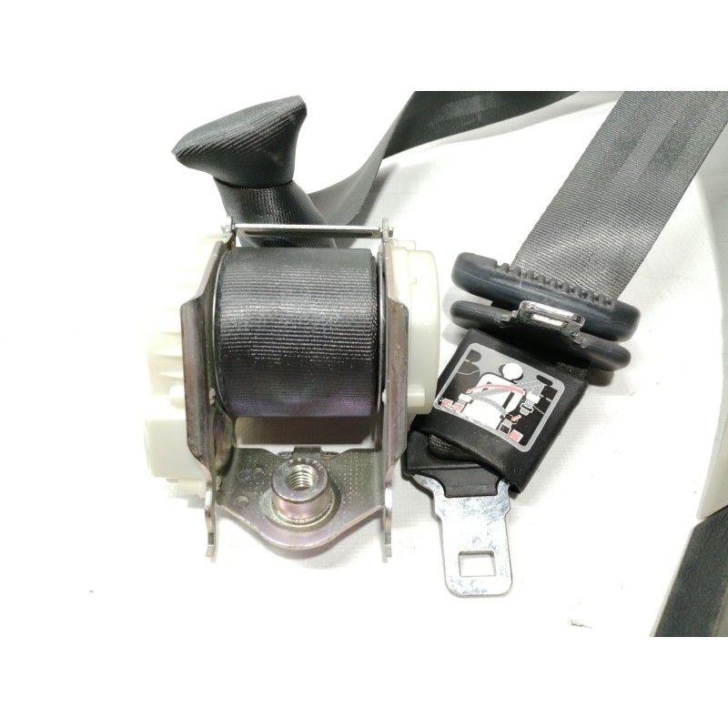 Recambio de cinturon seguridad trasero central para renault clio iii exception 2 referencia OEM IAM 33056057E  