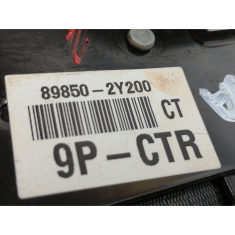 Recambio de cinturon seguridad trasero central para hyundai ix35 comfort 2wd referencia OEM IAM 898502Y200  