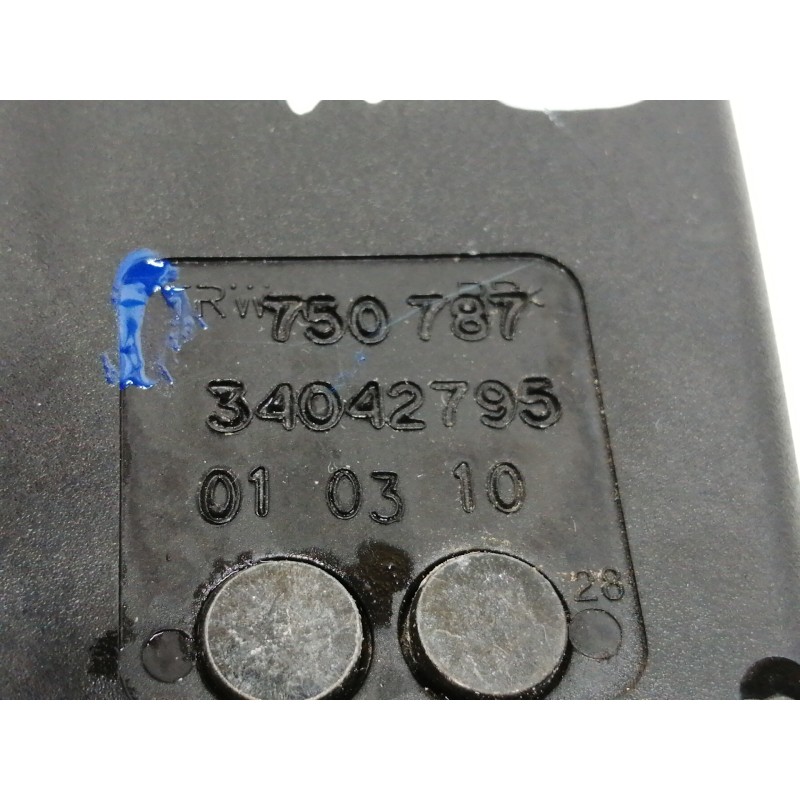 Recambio de enganche cinturon delantero derecho para renault clio iii exception 2 referencia OEM IAM 34049125A  