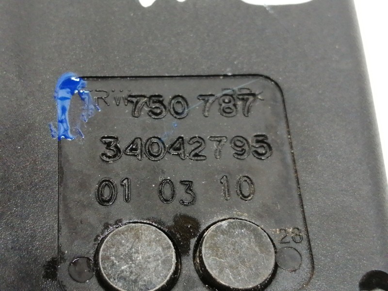 Recambio de enganche cinturon delantero derecho para renault clio iii exception 2 referencia OEM IAM 34049125A  