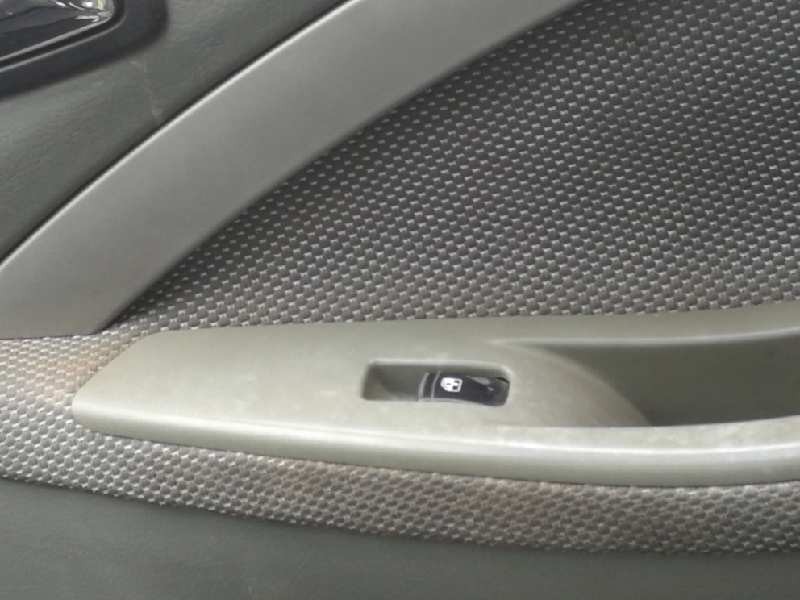 Recambio de mando elevalunas delantero derecho para chevrolet lacetti sx referencia OEM IAM 612W21010 621W04790 