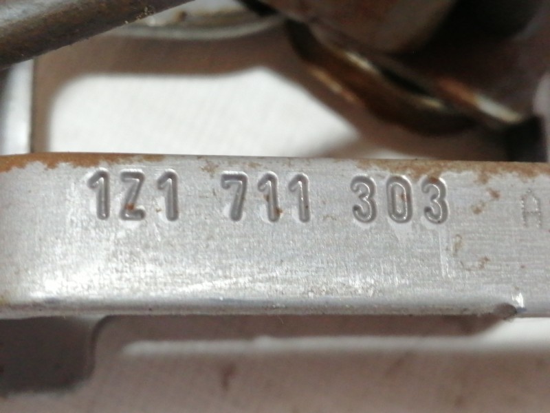 Recambio de palanca freno de mano para skoda octavia berlina (1z3) 1.9 tdi referencia OEM IAM 1Z1711303  