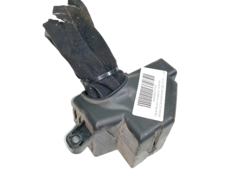 Recambio de caja reles / fusibles para skoda octavia berlina (1z3) 1.9 tdi referencia OEM IAM   