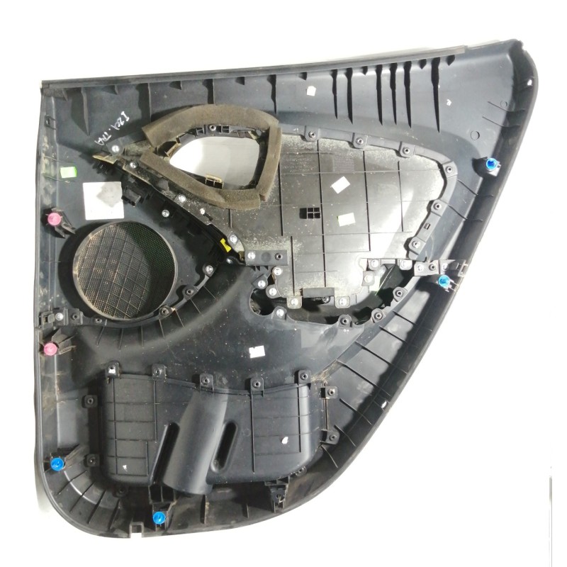 Recambio de guarnecido puerta trasera izquierda para hyundai ix35 comfort 2wd referencia OEM IAM 833302Y020  