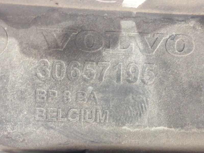Recambio de moldura para volvo c30 1.6 d kinetic referencia OEM IAM 30657195  