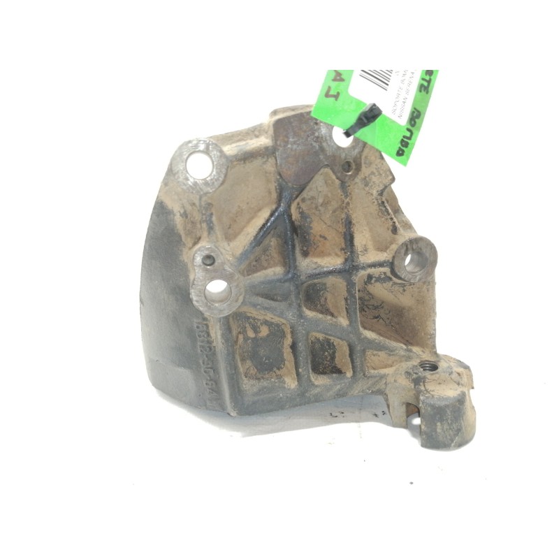 Recambio de soporte bomba inyeccion para nissan serena (c23m) 2.3 lx diesel referencia OEM IAM 168129C641  