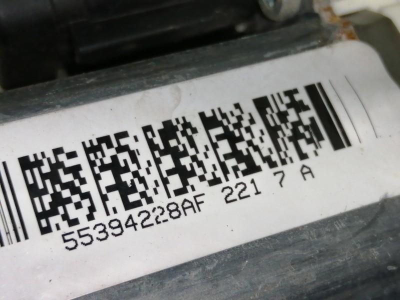 Recambio de elevalunas trasero derecho para jeep gr. cherokee (wh) 3.0 crd overland referencia OEM IAM 3020840B  