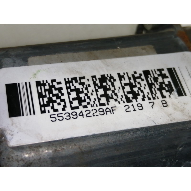 Recambio de elevalunas trasero izquierdo para jeep gr. cherokee (wh) 3.0 crd overland referencia OEM IAM 3020841B  