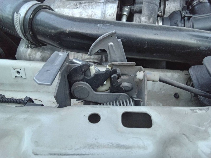 Recambio de cerradura capot para volvo c30 1.6 d kinetic referencia OEM IAM 30716530 30716529 