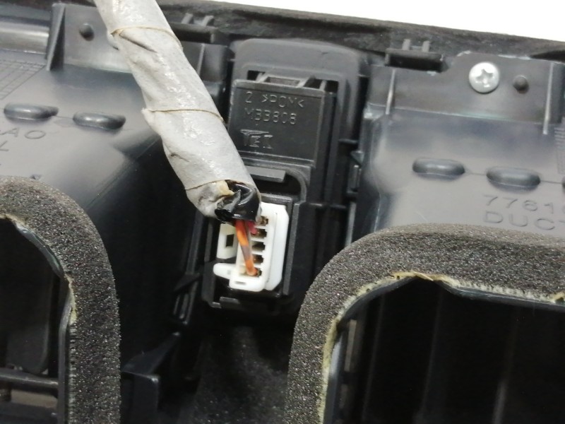 Recambio de rejilla aireadora para honda cr-v (re) comfort referencia OEM IAM 77610SWA  