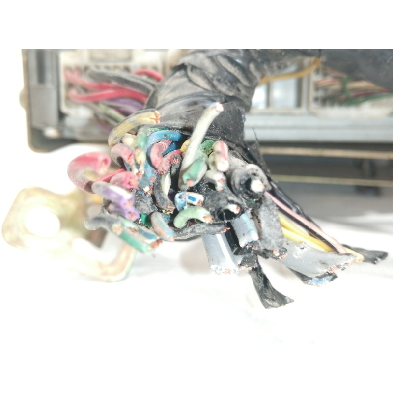 Recambio de centralita motor uce para nissan primera berlina (p12) acenta referencia OEM IAM 5800136  