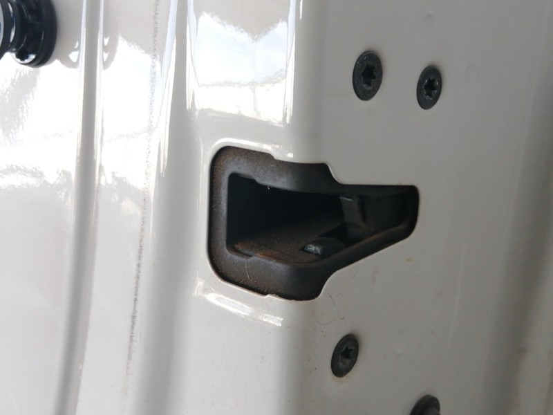 Recambio de puerta delantera derecha para volvo c30 1.6 d kinetic referencia OEM IAM   