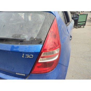 PILOTO TRASERO DERECHO 924022L010 