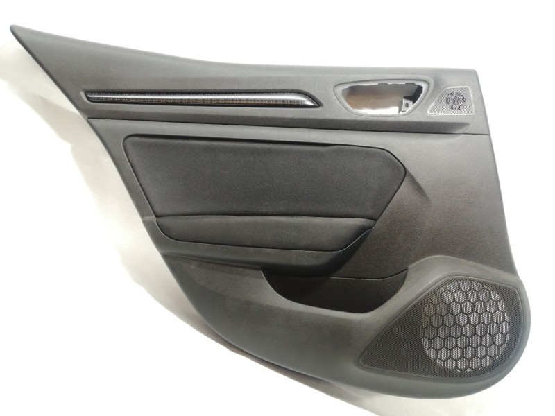 Recambio de guarnecido puerta trasera izquierda para renault megane iv berlina 5p experience referencia OEM IAM 153001892  