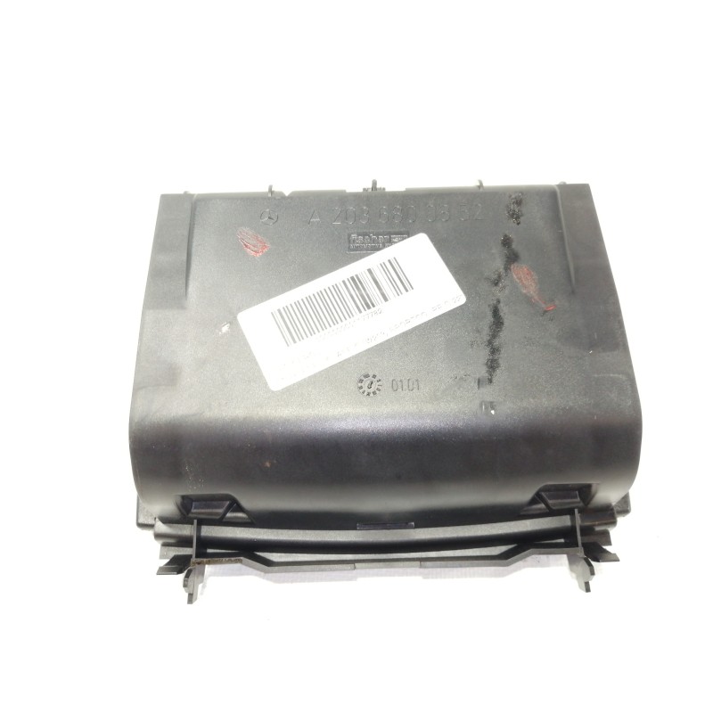 Recambio de cenicero para mercedes-benz clase c (w203) sportcoupe c 220 cdi (203.706) referencia OEM IAM A2036800852  