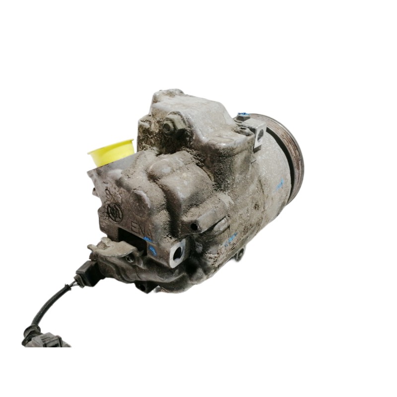 Recambio de compresor aire acondicionado para volkswagen polo (9n3) advance referencia OEM IAM 8Q0820803R 8741F 