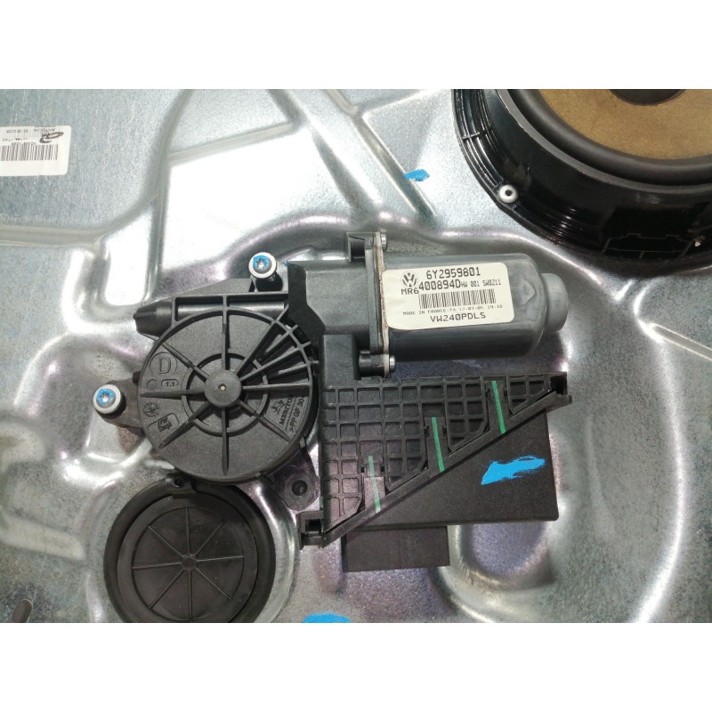 Recambio de elevalunas delantero derecho para volkswagen polo (9n3) advance referencia OEM IAM 6Y2959801 400894D 6Q3837756